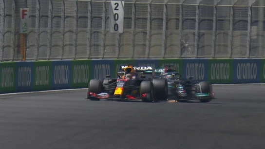 El toque entre Verstappen y Hamilton en Yeda El toque entre Verstappen y Hamilton en Yeda