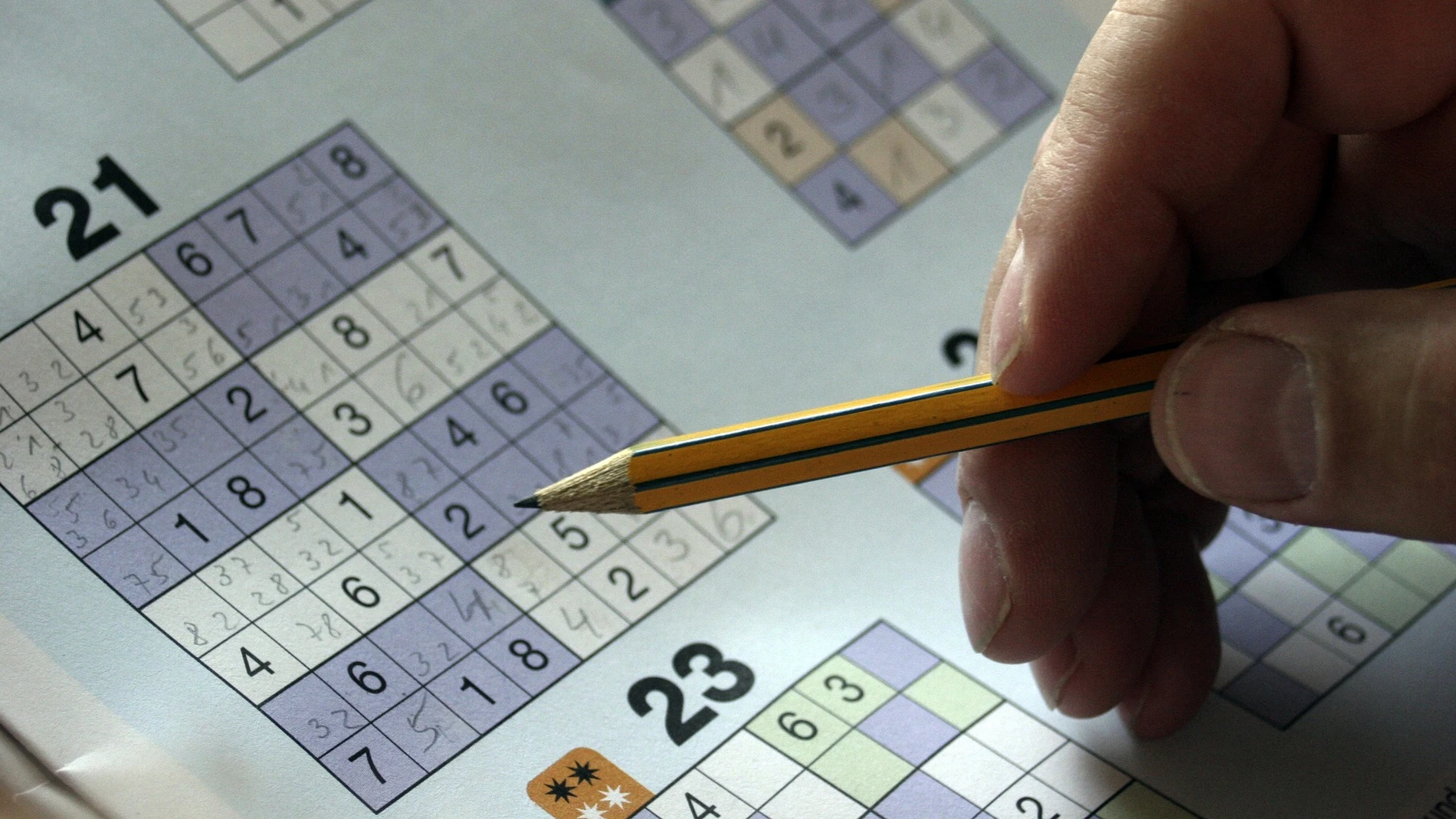 Cómo resolver sudoku: nivel fácil, y difícil