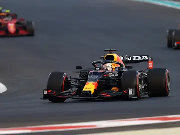 Max Verstappen sigue siendo campeón a pesar de las reclamaciones de Mercedes Max Verstappen sigue siendo campeón a pesar de las reclamaciones de Mercedes