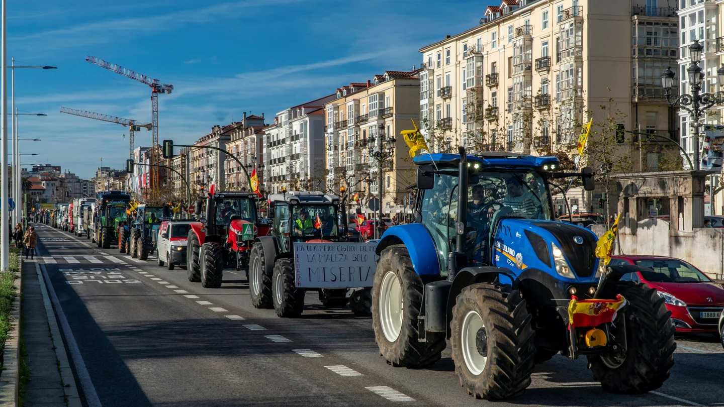 Vista de la protesta de los ganaderos Cántabros Vista de la protesta de los ganaderos Cántabros