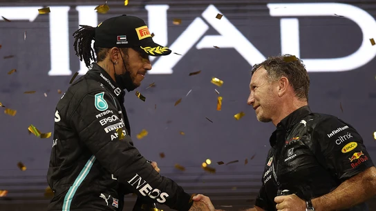 Lewis Hamilton y Christian Horner Lewis Hamilton y Christian Horner