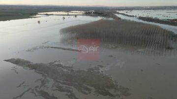 Las impactantes imágenes desde el aire de la crecida del río Ebro en Tudela y Novillas