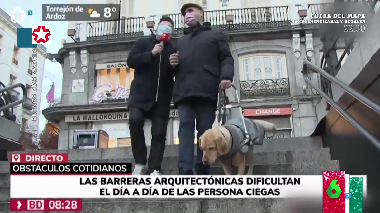 Un hombre ciego acaba haciendo de lazarillo a Masegosa para comprobar las dificultades de ser invidente: "Tengo bastante angustia" Un hombre ciego acaba haciendo de lazarillo a Masegosa para comprobar las dificultades de ser invidente: "Tengo bastante angustia"