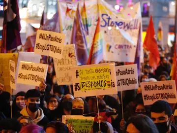 Participantes en la concentración celebrada este miércoles en la Puerta del Sol, en Madrid