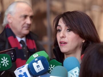 Juana Rivas habla con los medios de comunicación en una imagen de archivo