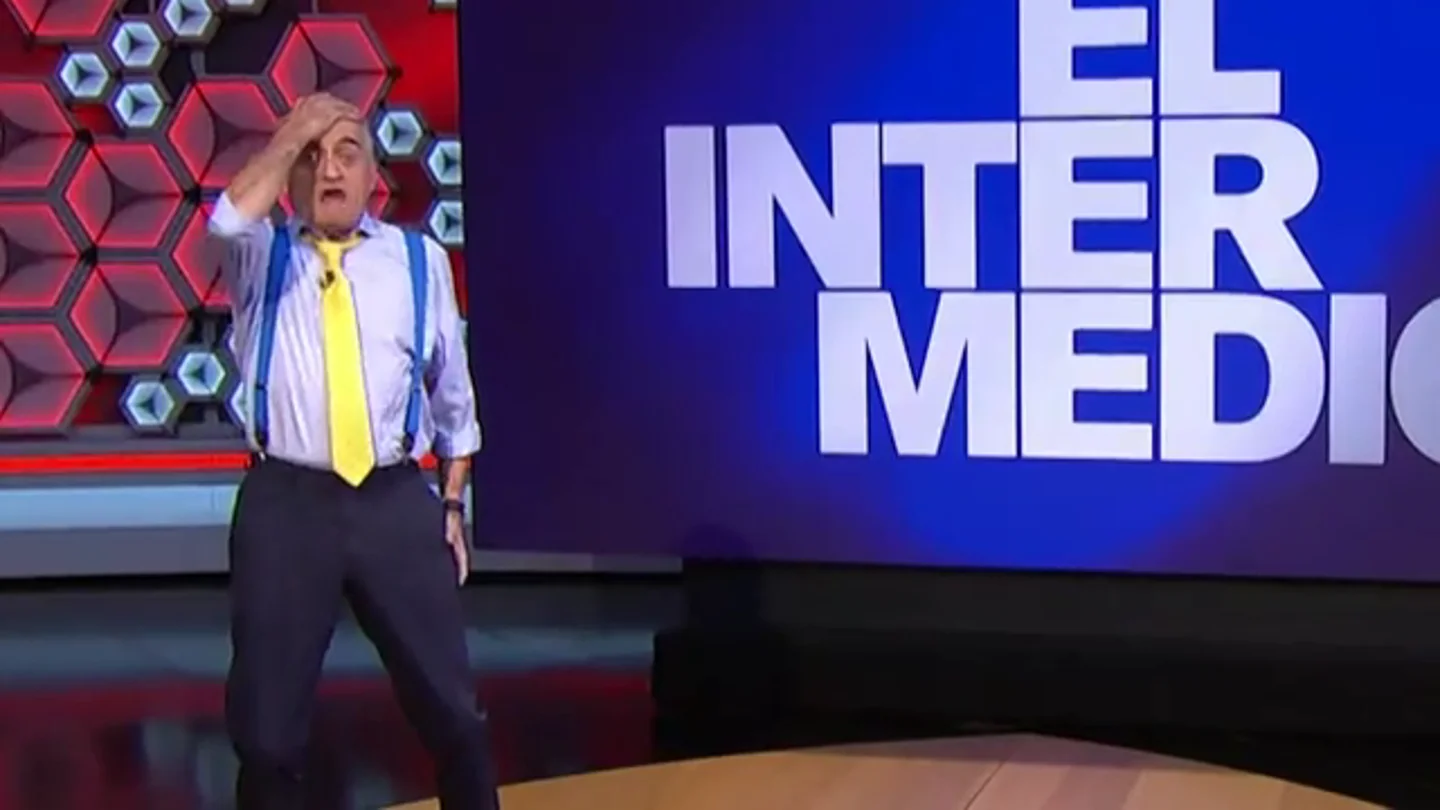 El lapsus de Wyoming al decir "mamada" en directo y otros cómicos momentazos en el plató de El Intermedio en 2021 El lapsus de Wyoming al decir "mamada" en directo y otros cómicos momentazos en el plató de El Intermedio en 2021