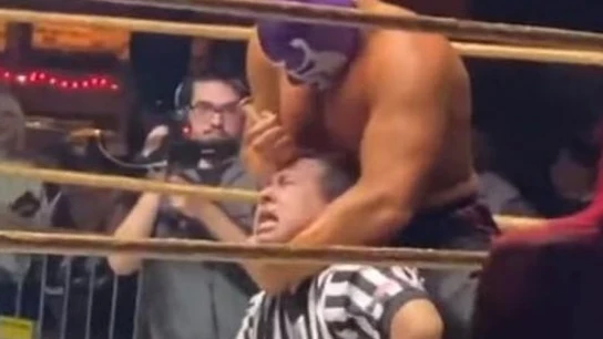 Un árbitro, apuñalado en wrestling Un árbitro, apuñalado en wrestling