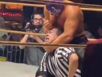 Un árbitro, apuñalado en wrestling