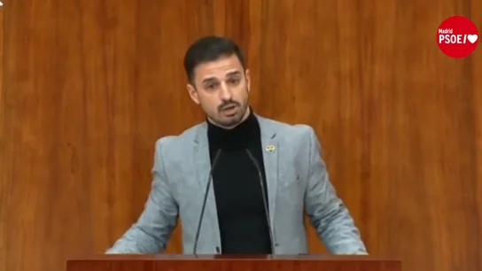 El mensaje de Santi Rivero a Rocío Monasterio ante su intento de derogar las leyes LGTBI de Madrid: "La sociedad les pasa por delante" El mensaje de Santi Rivero a Rocío Monasterio ante su intento de derogar las leyes LGTBI de Madrid: "La sociedad les pasa por delante"