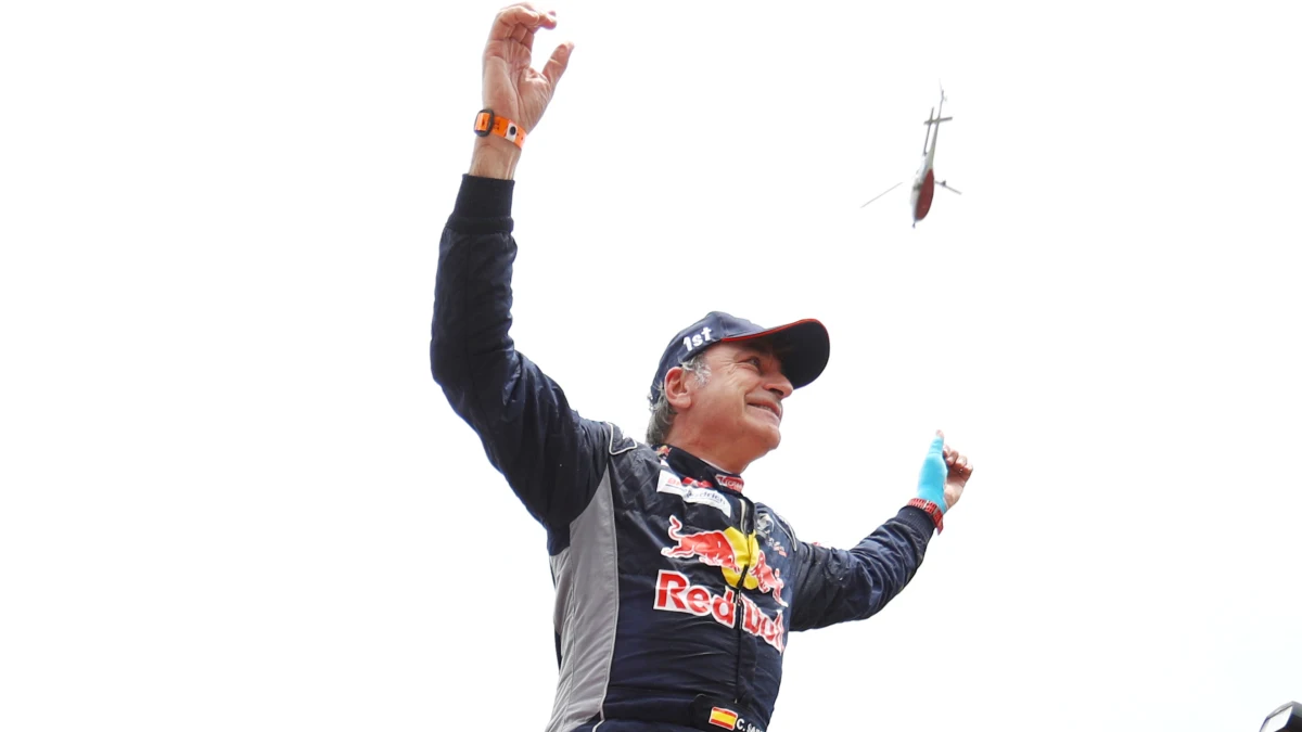 Carlos Sainz, tras ganar un Dakar