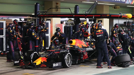 Max Verstappen, en boxes Max Verstappen, en boxes