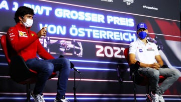 Carlos Sainz, junto a Mick Schumacher