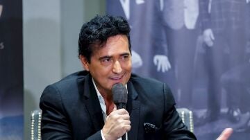 Muere por coronavirus el cantante Carlos Marín, de 'Il Divo', a sus 53 años