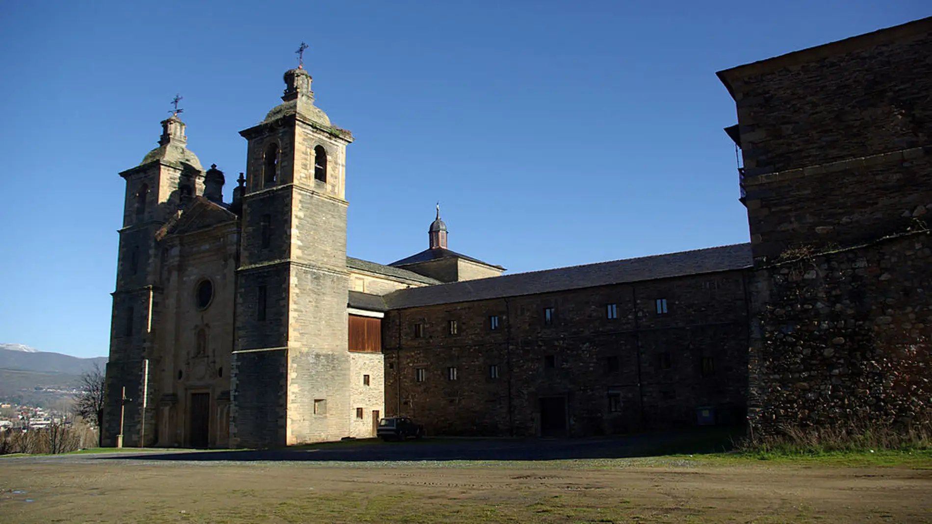 Abadía de San Andrés de Espinareda: historia y dónde está situada