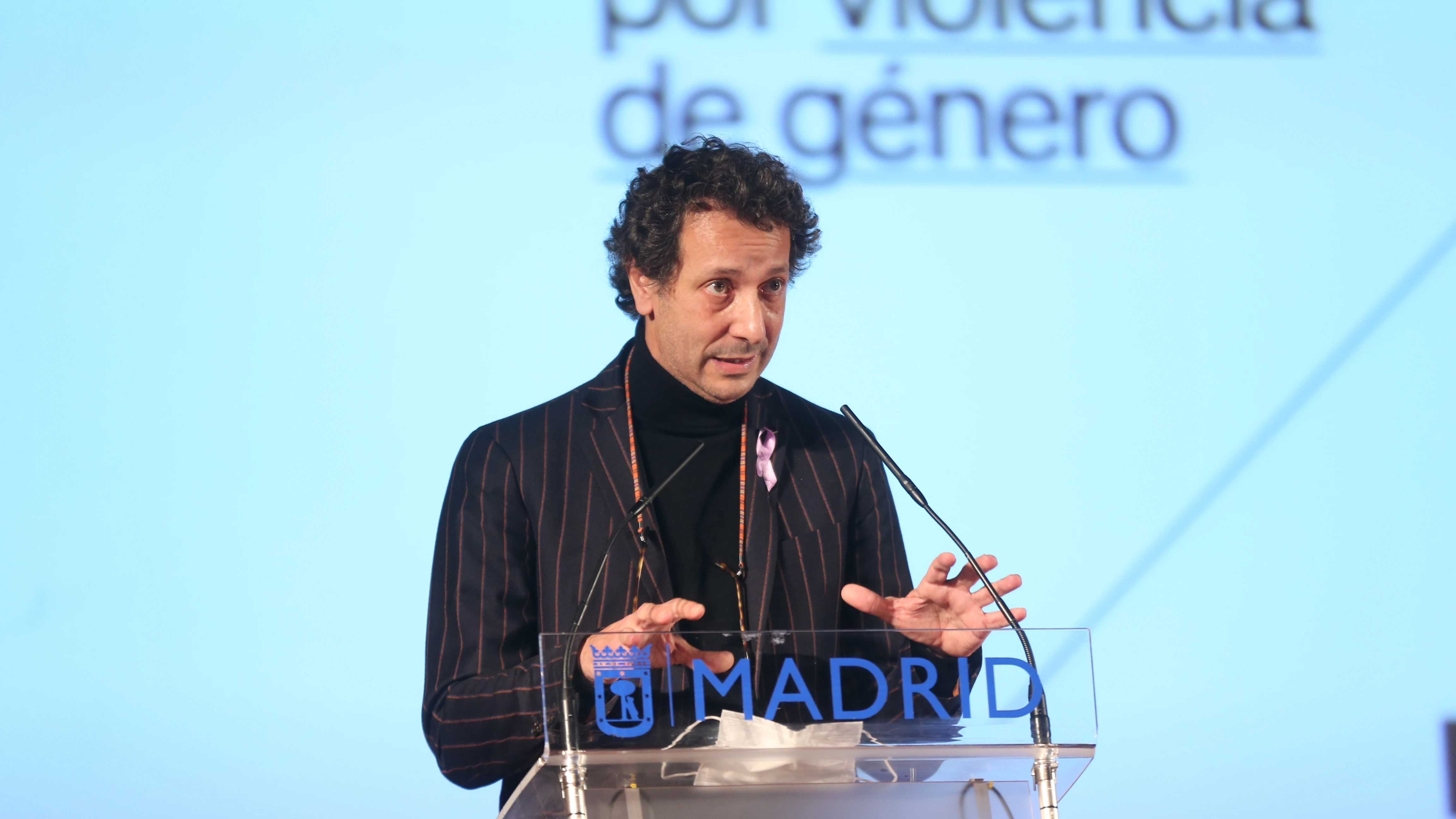 El concejal del Grupo Mixto, Luis Felipe Llamas, durante un acto institucional.