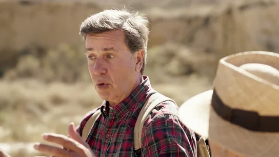 Esta fue la única vez que la duquesa de Alba fregó los platos (con limpiacristales) a su hijo Cayetano Martínez de Irujo Esta fue la única vez que la duquesa de Alba fregó los platos (con limpiacristales) a su hijo Cayetano Martínez de Irujo