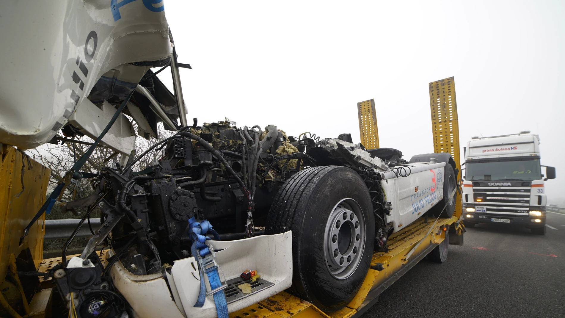 Uno de los vehículos afectados en los accidentes múltiples en la autopista AP-2, en Castelldans (Lleida)
