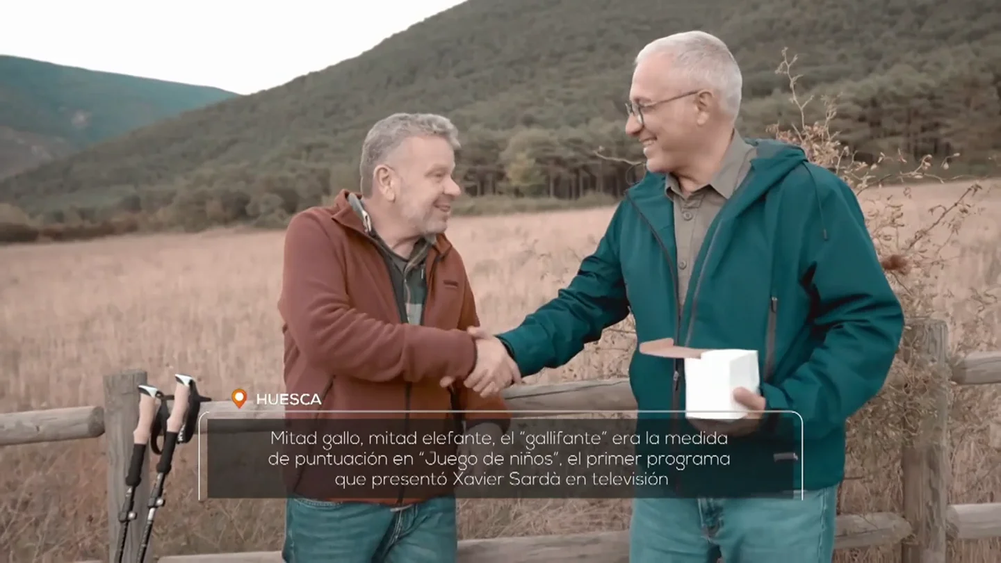 El regalo con el que Alberto Chicote sorprende a Xavier Sardà en Fuera del mapa: "Qué bestia" El regalo con el que Alberto Chicote sorprende a Xavier Sardà en Fuera del mapa: "Qué bestia"