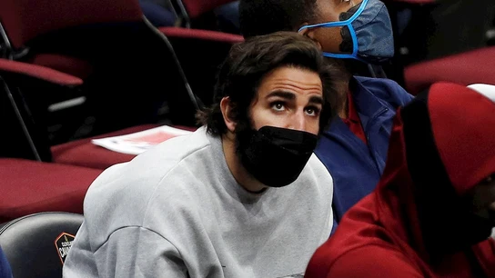 Ricky Rubio, en el banquillo de los Cavs Ricky Rubio, en el banquillo de los Cavs