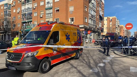 Efectivos de Emergencias y de la Policía Nacional en el lugar del suceso, este sábado Efectivos de Emergencias y de la Policía Nacional en el lugar del suceso, este sábado