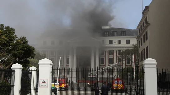 El Parlamento de Ciudad del Cabo (Sudáfrica), en llamas El Parlamento de Ciudad del Cabo (Sudáfrica), en llamas