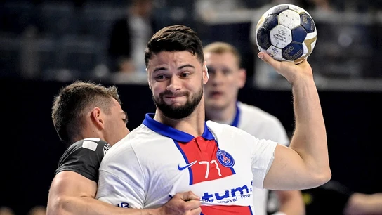 Elohim Prandi, con el PSG Elohim Prandi, con el PSG