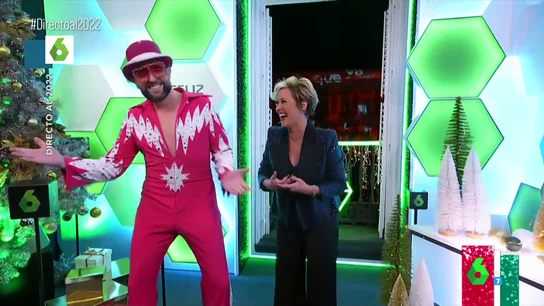 Dani Mateo confiesa el mensaje que le envió Jon Kortajarena tras verle vestido de ElTonton John en Campanadas Dani Mateo confiesa el mensaje que le envió Jon Kortajarena tras verle vestido de ElTonton John en Campanadas