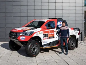 El Toyota Hilux Dakar pasa a formar parte del Museo y Circuito Fernando Alonso El Toyota Hilux Dakar pasa a formar parte del Museo y Circuito Fernando Alonso