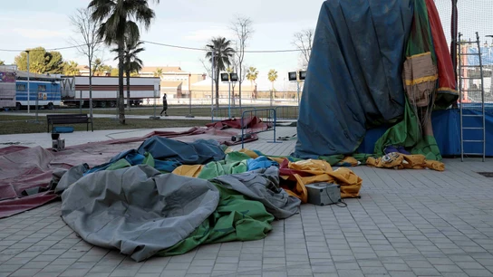 Estado que presentaba el castillo hinchable que fue levantado varios metros del suelo por una ráfaga de viento en Mislata Estado que presentaba el castillo hinchable que fue levantado varios metros del suelo por una ráfaga de viento en Mislata
