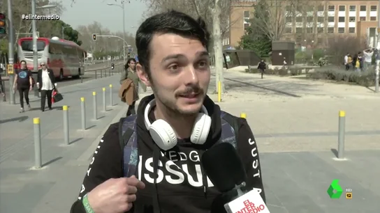 "Yo creo que voy a salir más que antes": así reaccionaron los jóvenes ante el cese de las clases en marzo de 2020 por la pandemia "Yo creo que voy a salir más que antes": así reaccionaron los jóvenes ante el cese de las clases en marzo de 2020 por la pandemia