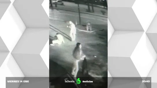 Brutal paliza a un policía fuera de servicio que intentó mediar en la discusión de una pareja en Chiclana Brutal paliza a un policía fuera de servicio que intentó mediar en la discusión de una pareja en Chiclana