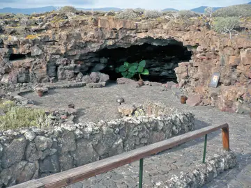 Cueva de los verdes de Lanzarote: historia, origen y todo lo que debes saber Cueva de los verdes de Lanzarote: historia, origen y todo lo que debes saber