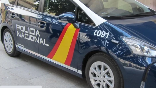 Vehículo de la Policía Nacional Vehículo de la Policía Nacional