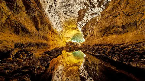 Cueva de los Verdes Cueva de los Verdes