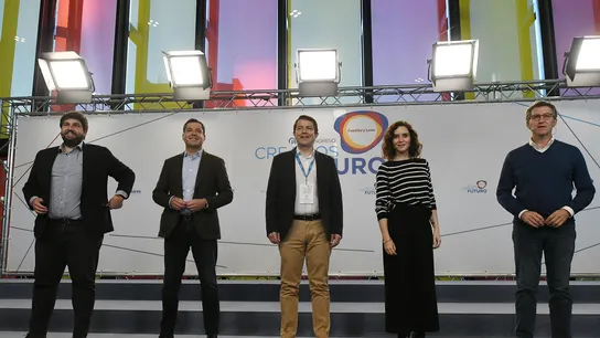 Fernando López Miras, Juanma Moreno, Alfonso Fernández Mañueco, Isabel Díaz Ayuso y Alberto Núñez Feijóo Fernando López Miras, Juanma Moreno, Alfonso Fernández Mañueco, Isabel Díaz Ayuso y Alberto Núñez Feijóo