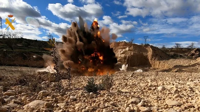 Desactivación de una bomba de la Guerra Civil en Maella