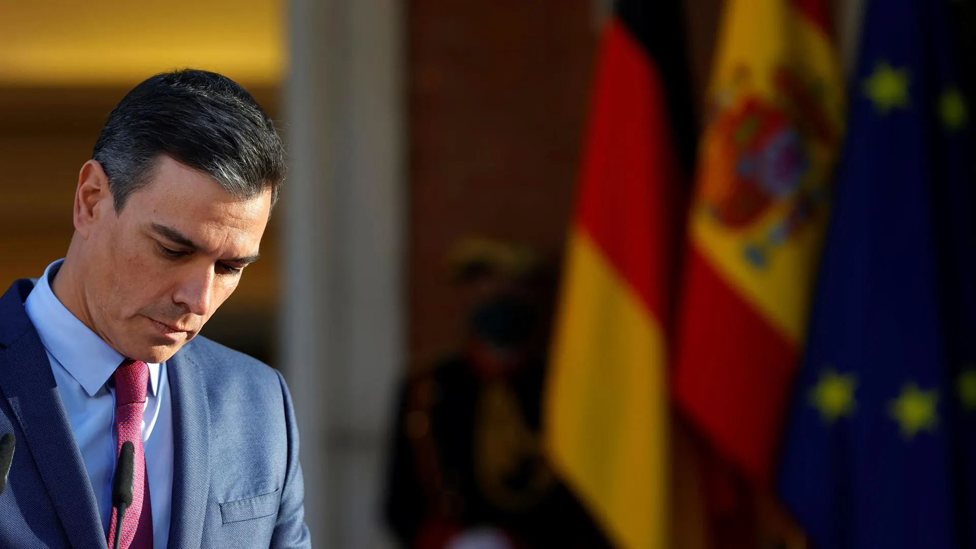 El presidente del Gobierno, Pedro Sánchez, durante la rueda de prensa junto al canciller alemán, Olaf Scholz.