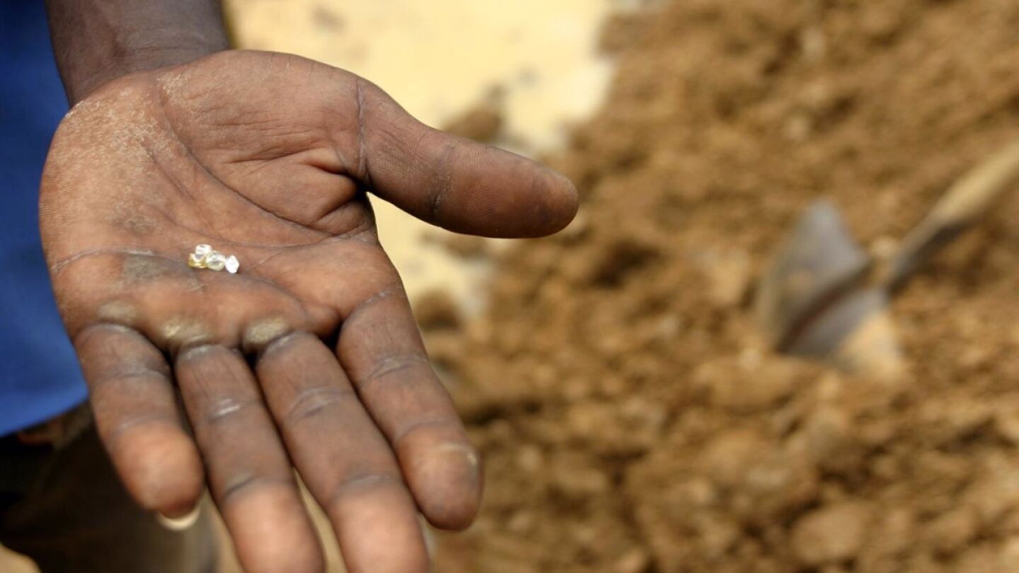 Extracci&oacute;n de diamantes en Sierra Leona