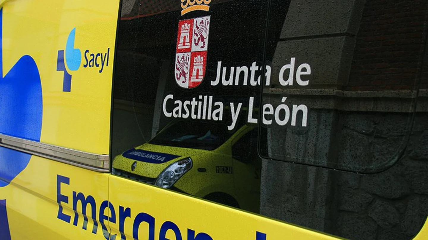 Un vehículo de emergencias de Castilla y León (archivo) Un vehículo de emergencias de Castilla y León (archivo)