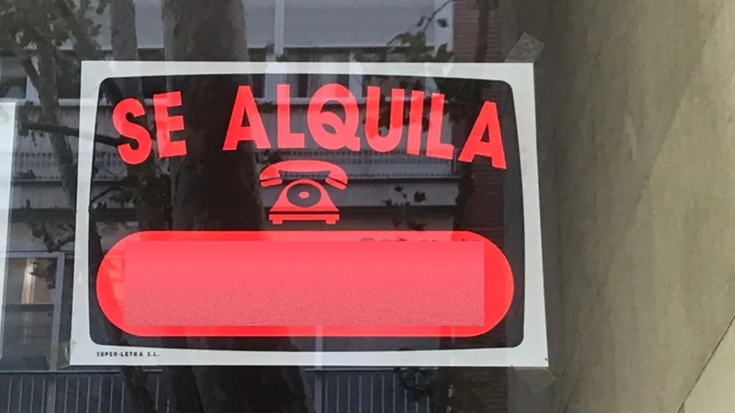 Un cartel de 'Se alquila' Un cartel de 'Se alquila'