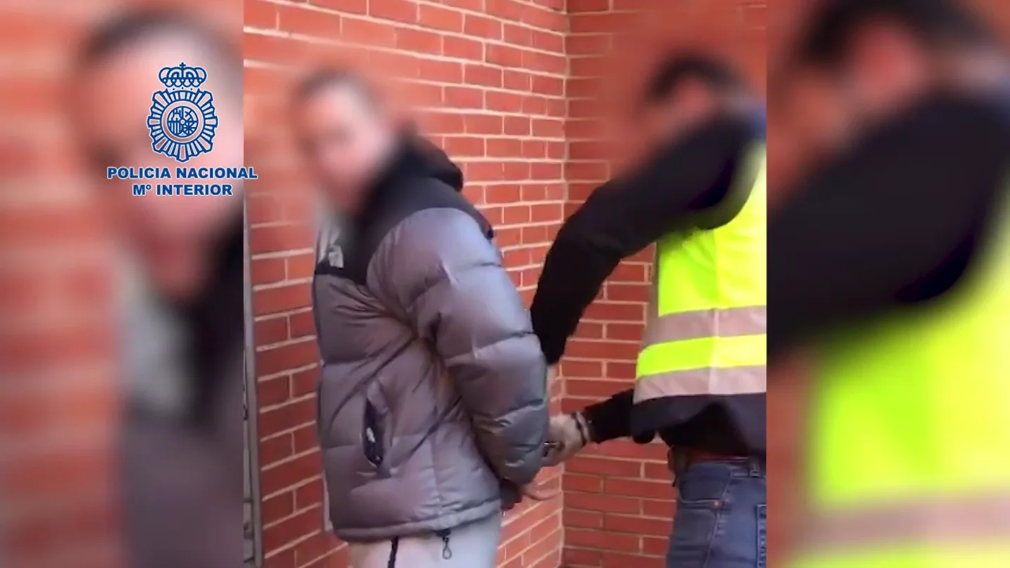 Detenido el líder de Bastión Frontal tras propinar una paliza a un miembro de la misma organización Detenido el líder de Bastión Frontal tras propinar una paliza a un miembro de la misma organización