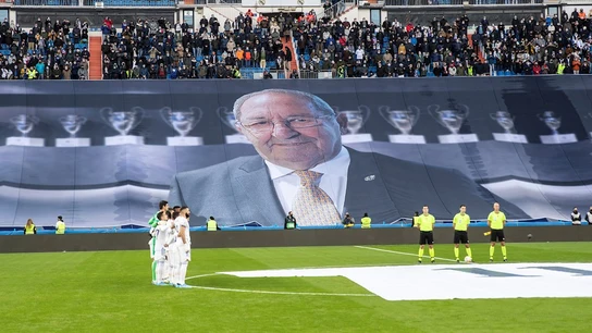 Homenaje del Real Madrid a Paco Gento Homenaje del Real Madrid a Paco Gento