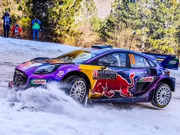 Sébastien Loeb logra su primera victoria fuera de Citroën Sébastien Loeb logra su primera victoria fuera de Citroën