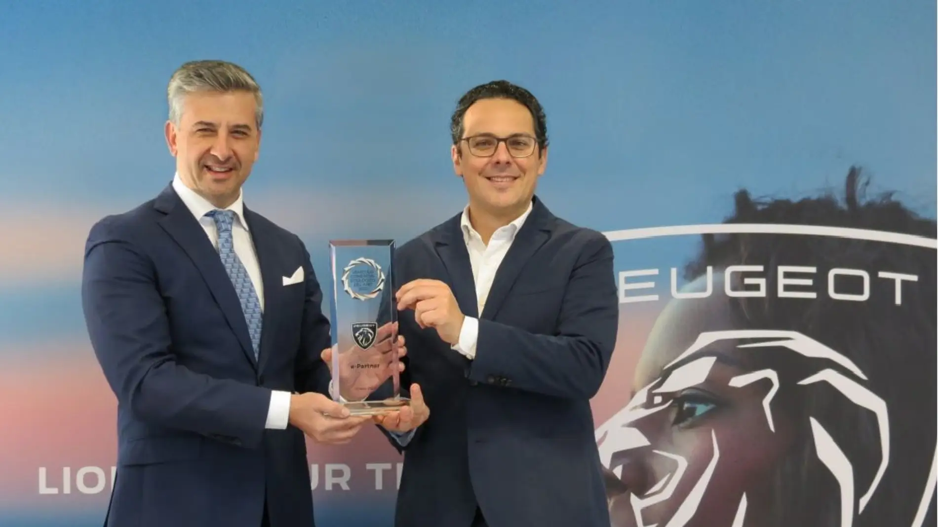 El Peugeot E-Partner gana el premio Vehículo comercial ecológico del año 2022 