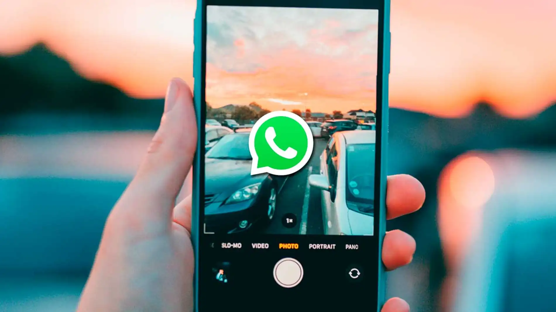 WhatsApp combina en un mensaje una foto hecha con la cámara con otras de tu galería