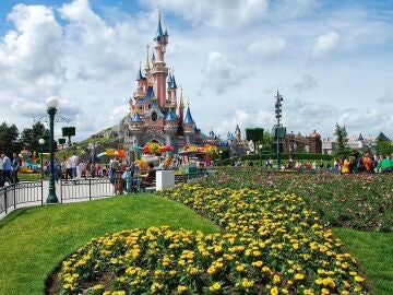 Castillo de la Bella Durmiente de Disneyland París: historia y datos curiosos que debes conocer