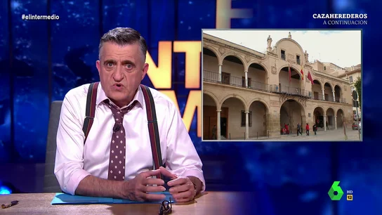 La crítica de Wyoming a los ganaderos que "asaltaron" el pleno de Lorca: "Son un grupo de violentos impidiendo una votación democrática" La crítica de Wyoming a los ganaderos que "asaltaron" el pleno de Lorca: "Son un grupo de violentos impidiendo una votación democrática"
