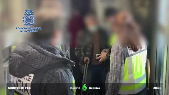 Así fue la fuga y detención del asesino de Yana Rose: mató a su mujer en Cádiz, la enterró en Valencia y huyó a EEUU Así fue la fuga y detención del asesino de Yana Rose: mató a su mujer en Cádiz, la enterró en Valencia y huyó a EEUU