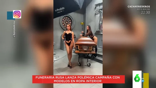 La polémica campaña de una funeraria con modelos en ropa interior La polémica campaña de una funeraria con modelos en ropa interior