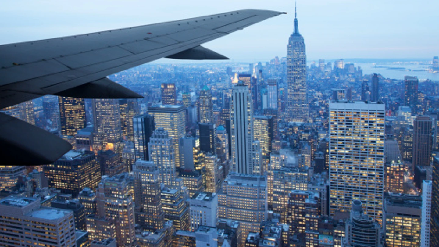 ¿Por qué se tarda más en ir a Nueva York que en volver? ¿Por qué se tarda más en ir a Nueva York que en volver?